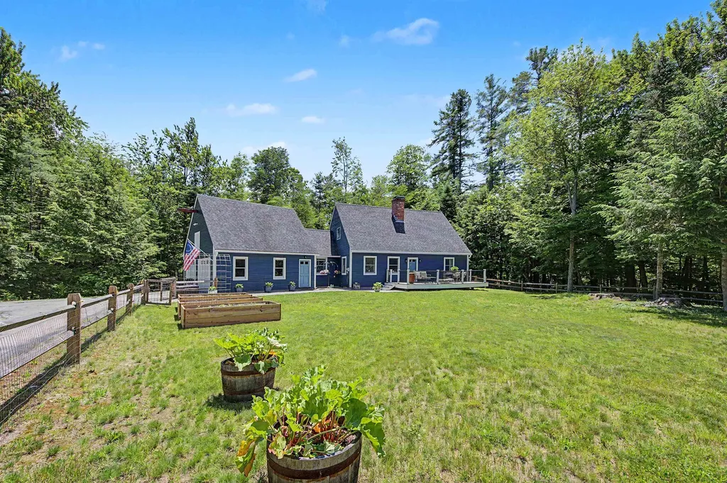 10 Twin Birch Lane Sunapee NH 03782