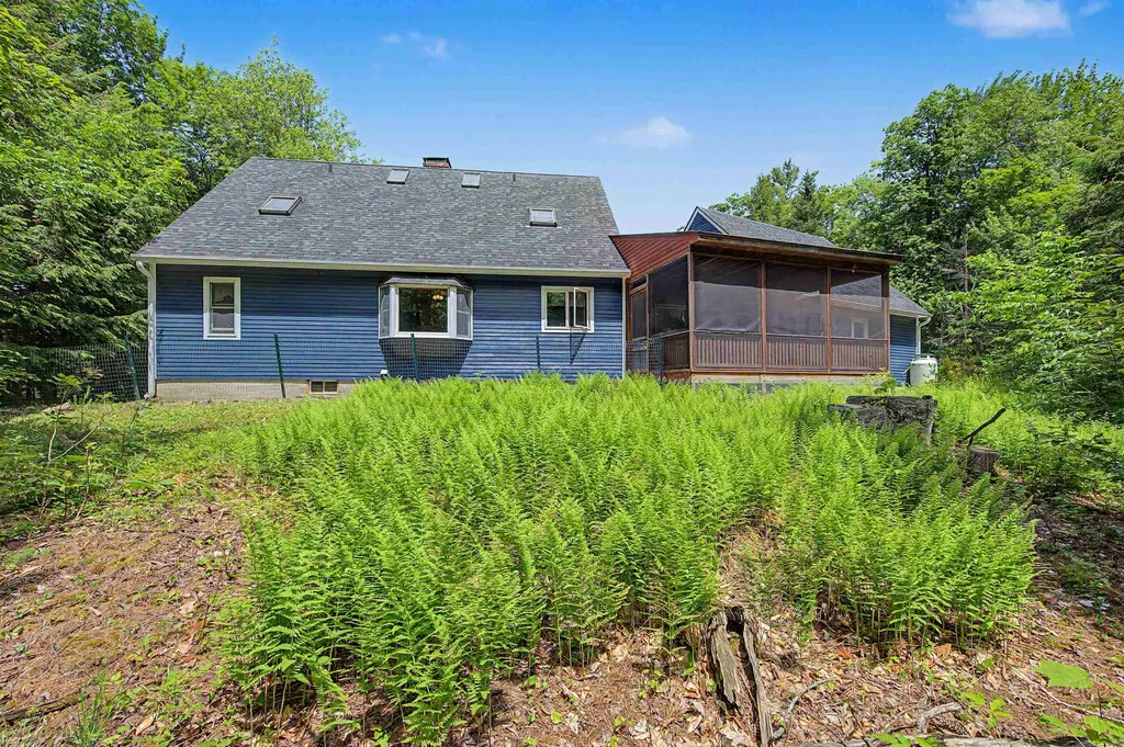 10 Twin Birch Lane Sunapee NH 03782