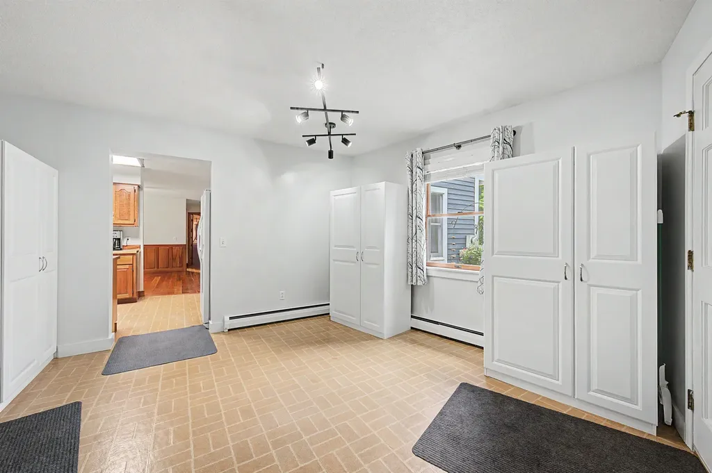 10 Twin Birch Lane Sunapee NH 03782