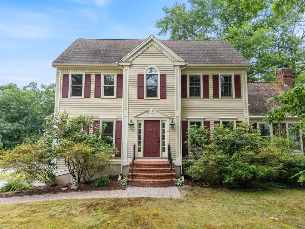 6 Dacotah Street Hampton NH 03842