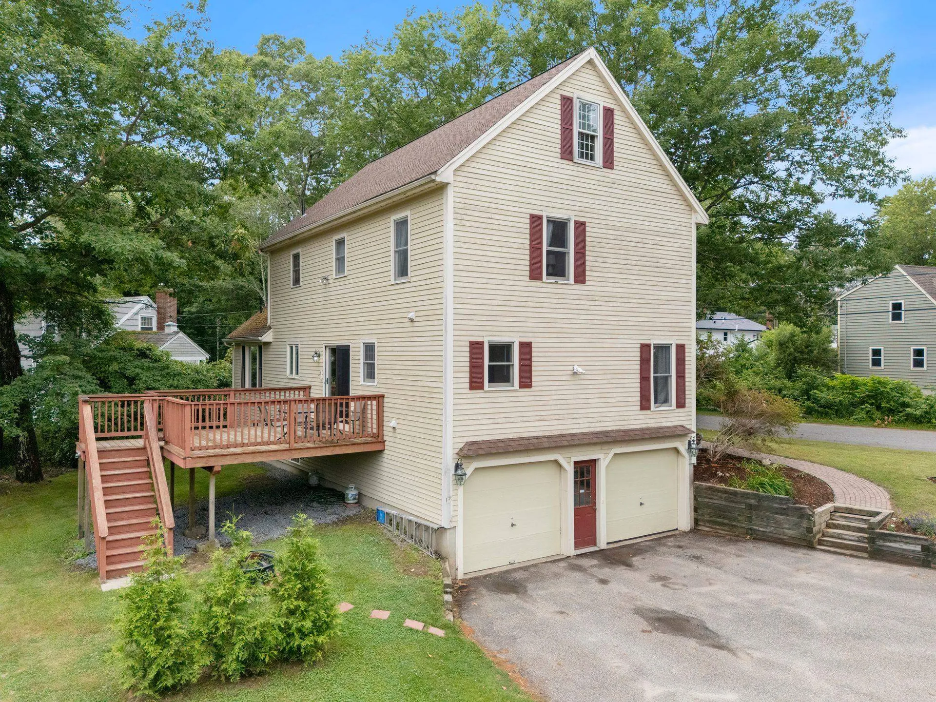6 Dacotah Street Hampton NH 03842