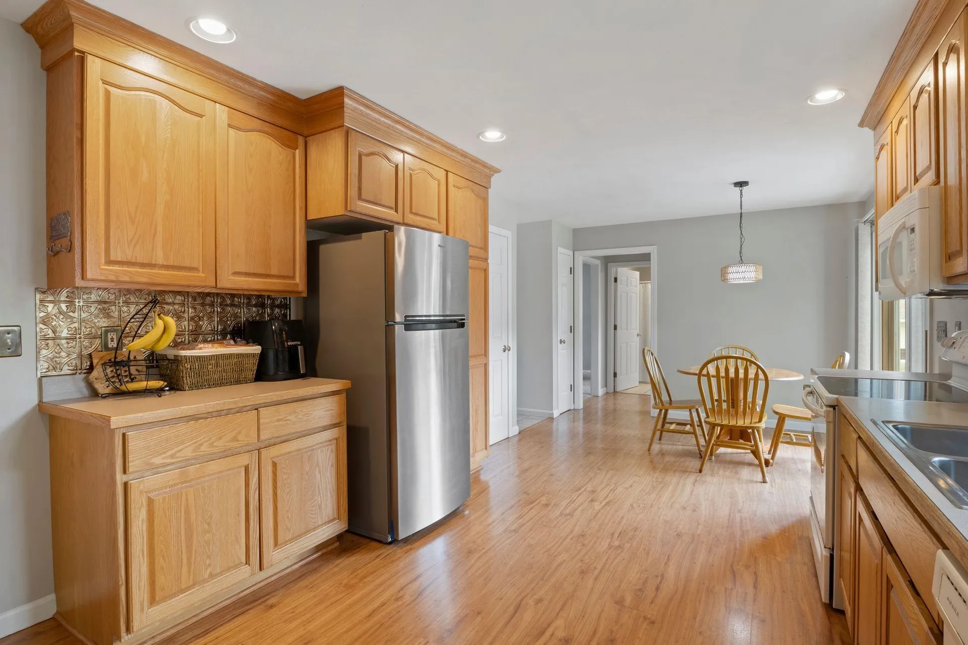 6 Dacotah Street Hampton NH 03842