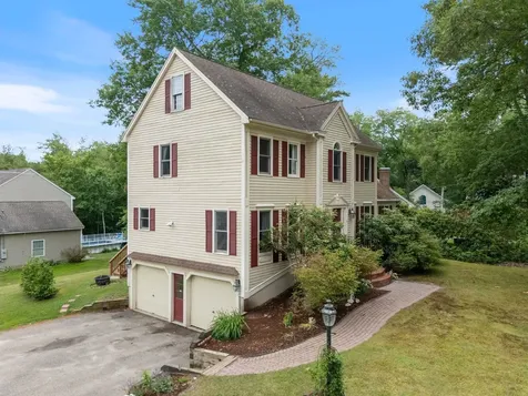 6 Dacotah Street Hampton NH 03842