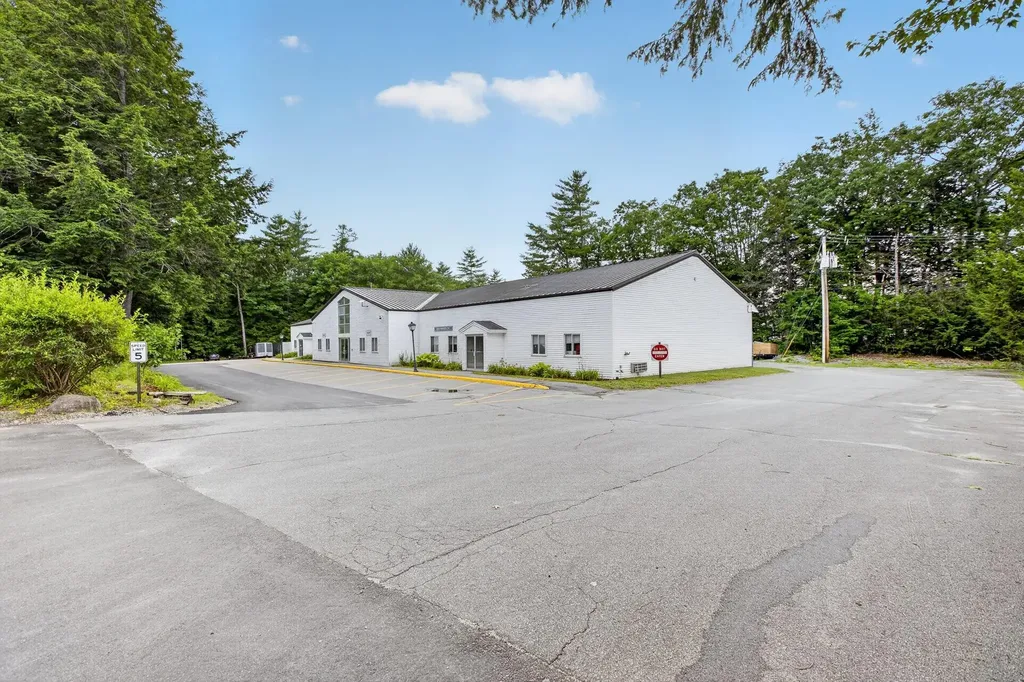 462 West Main Street Hillsborough NH 03244