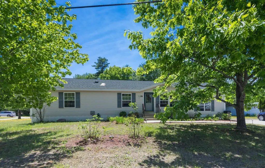 174 Spruce Drive Farmington NH 03836