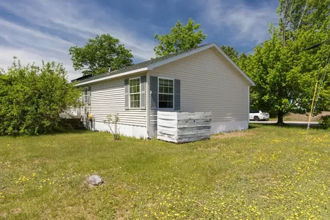 174 Spruce Drive Farmington NH 03836
