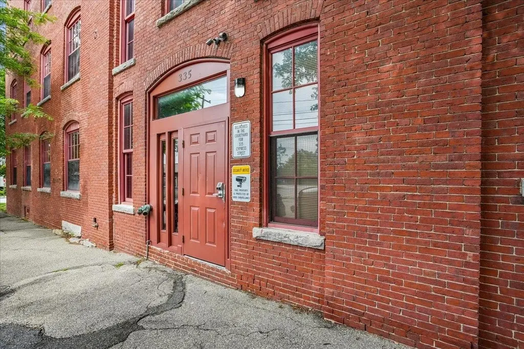 335 Cypress Street Manchester NH 03103
