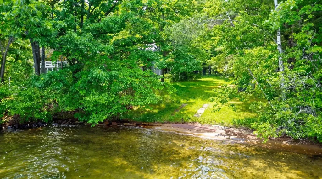 618 Shore Drive Laconia NH 03246