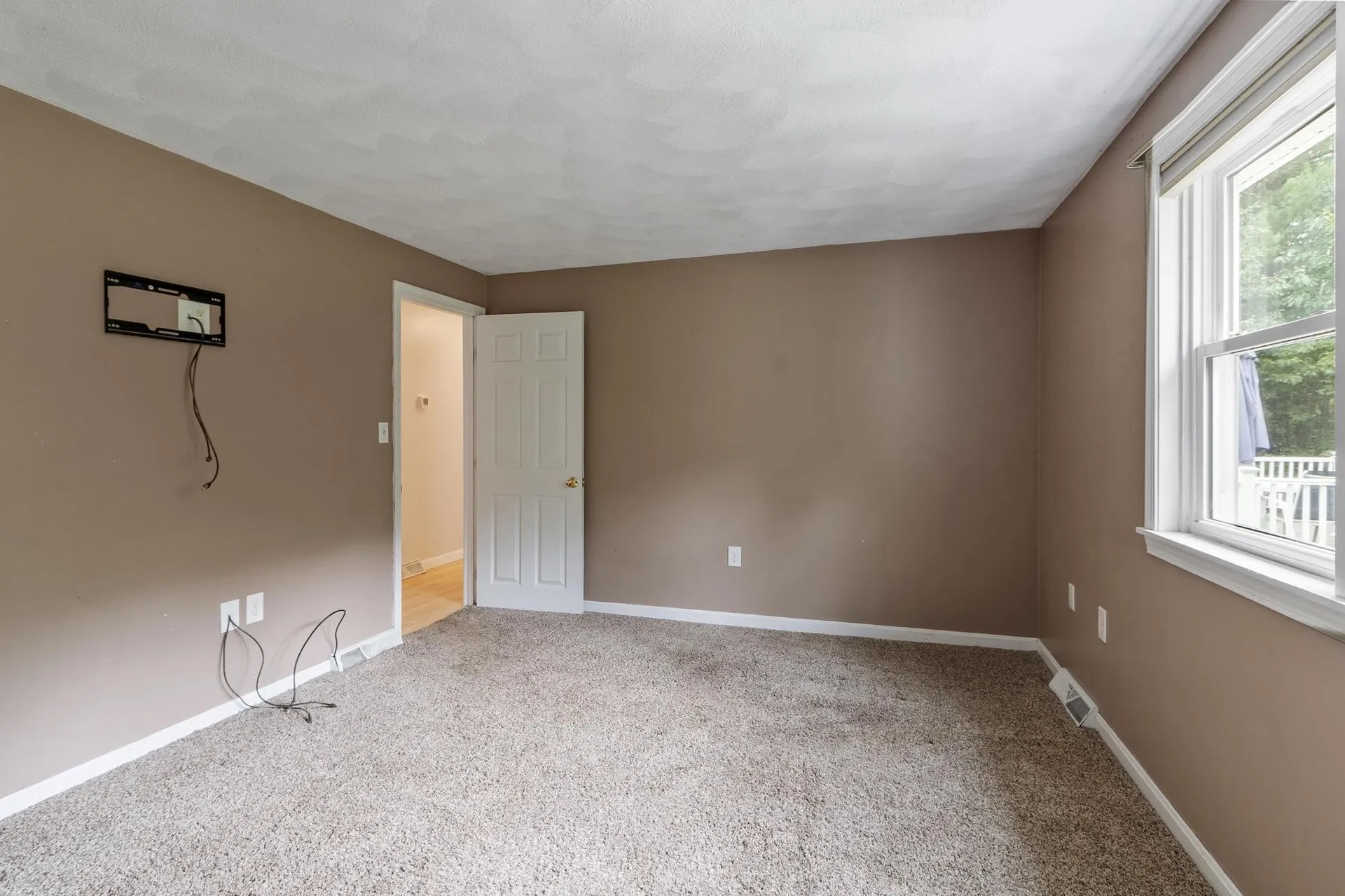 113 Newton Road Plaistow NH 03865