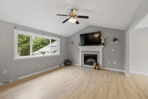 113 Newton Road Plaistow NH 03865