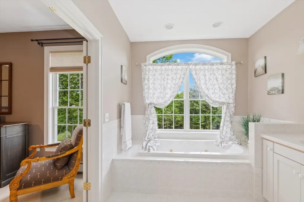 55 Chestnut Hill Road Dublin NH 03444