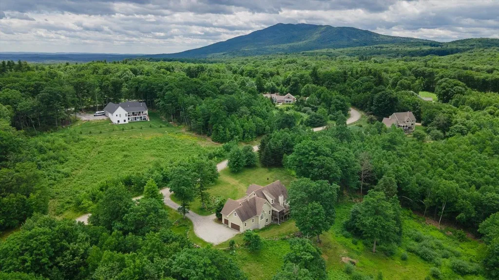 55 Chestnut Hill Road Dublin NH 03444