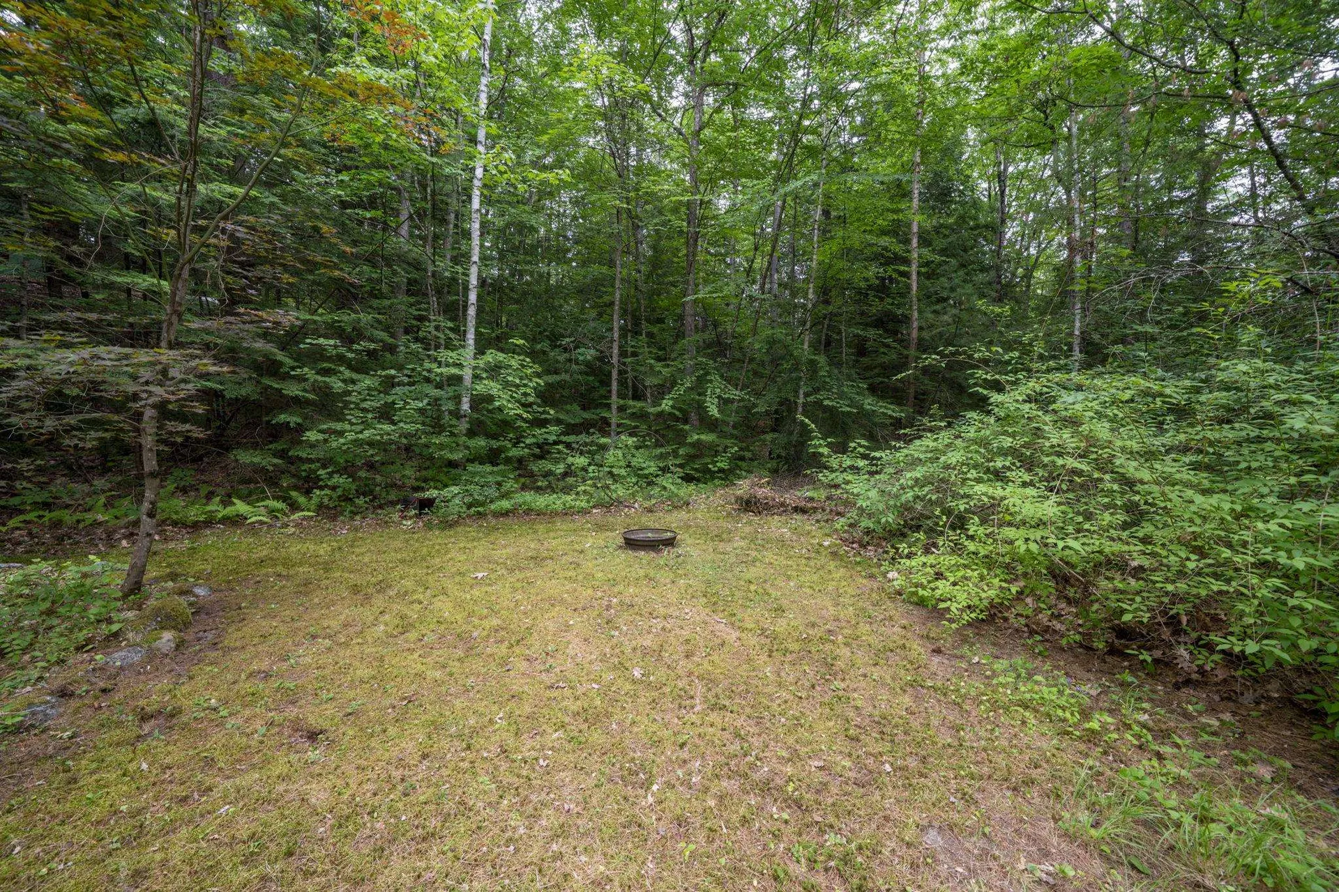 19 Boulder Pass Hillsborough NH 03244