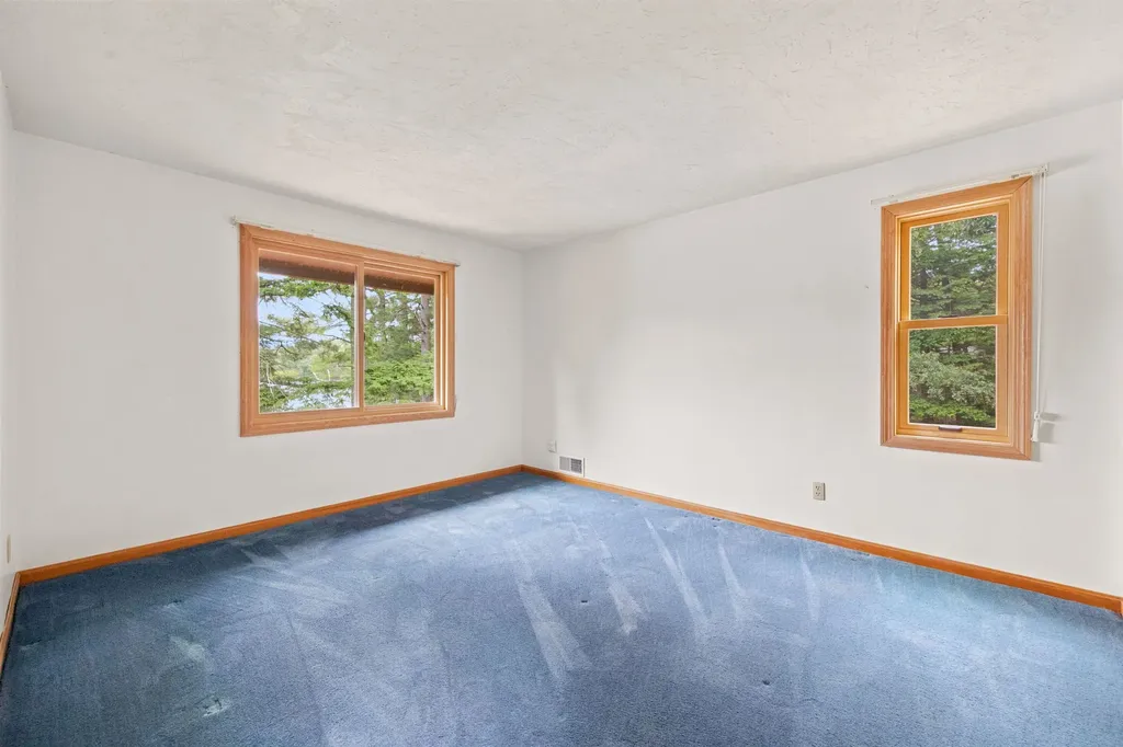 63 Moose Walk Moultonborough NH 03254