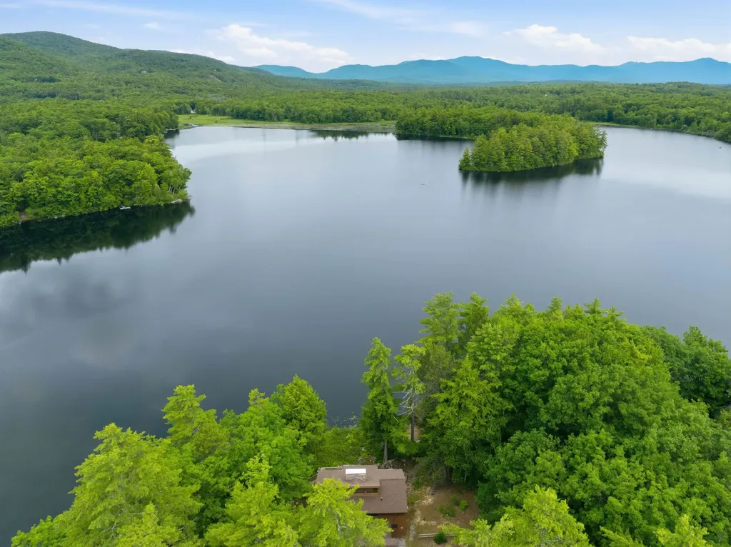 63 Moose Walk Moultonborough NH 03254