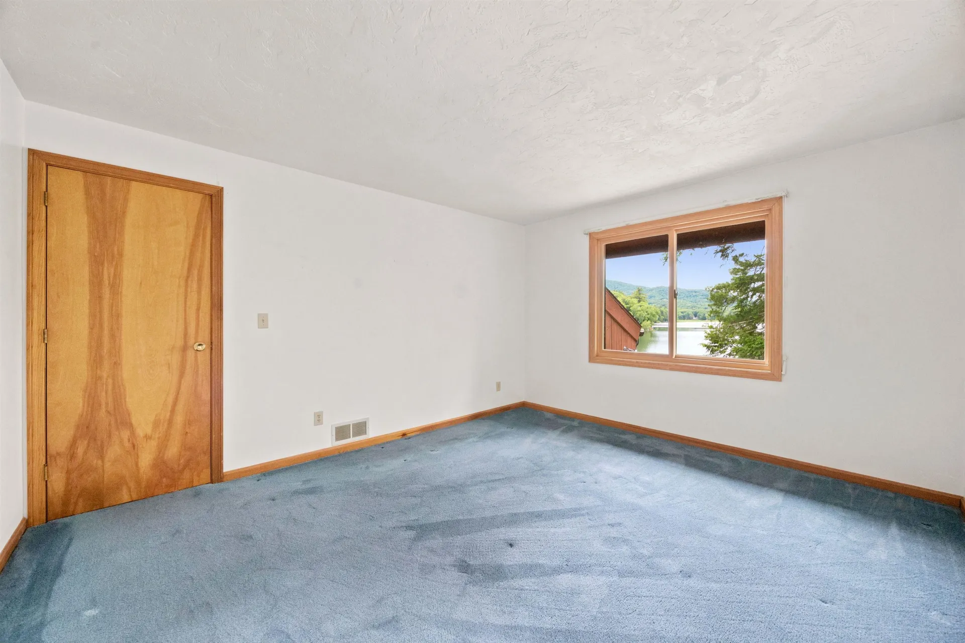 63 Moose Walk Moultonborough NH 03254