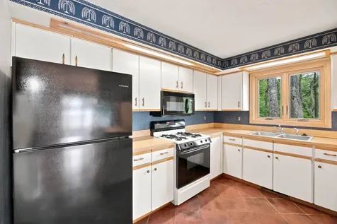 63 Moose Walk Moultonborough NH 03254