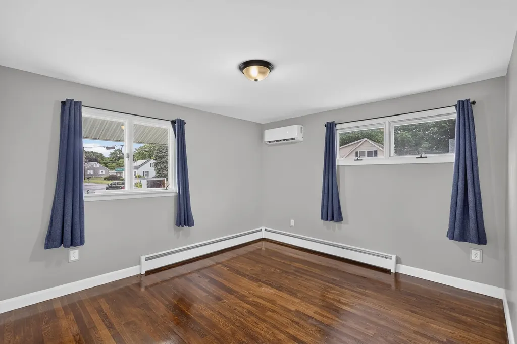 143 Highland Park Avenue Manchester NH 03103