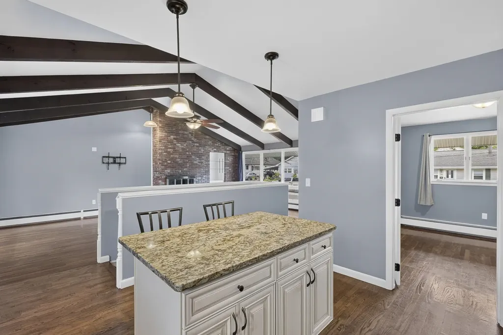143 Highland Park Avenue Manchester NH 03103