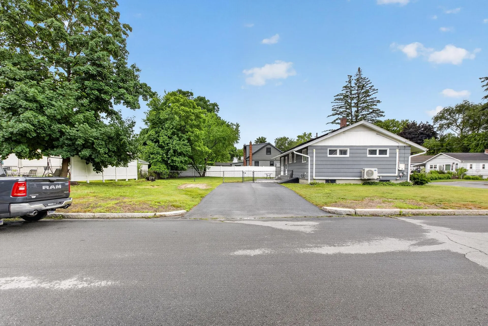 143 Highland Park Avenue Manchester NH 03103