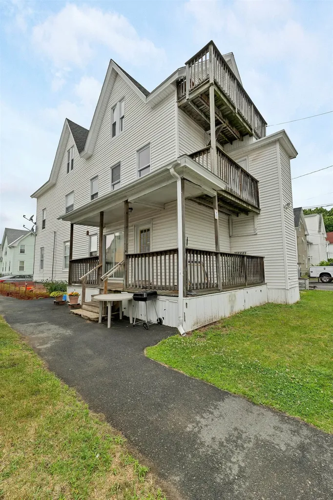 33 Rimmon Street Manchester NH 03102