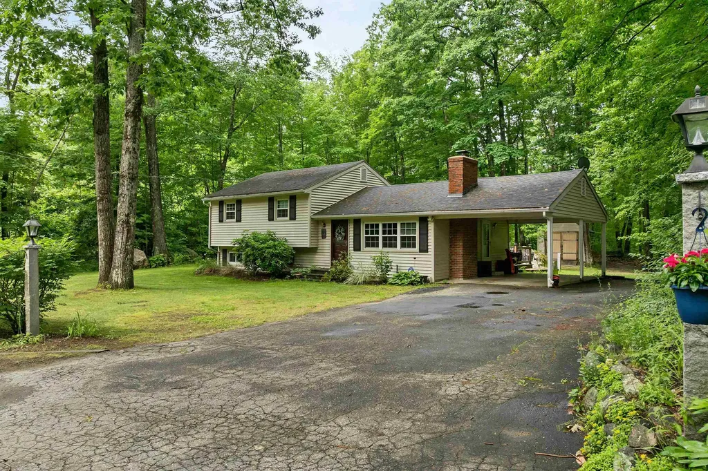 64 Woodvale Drive Laconia NH 03246