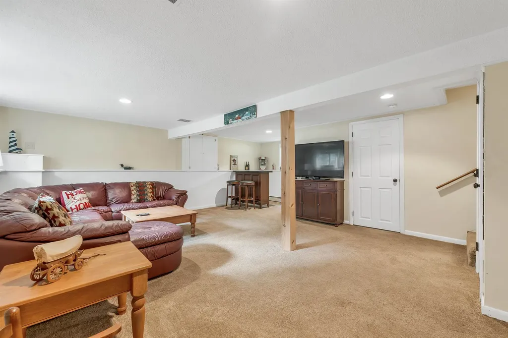 64 Woodvale Drive Laconia NH 03246