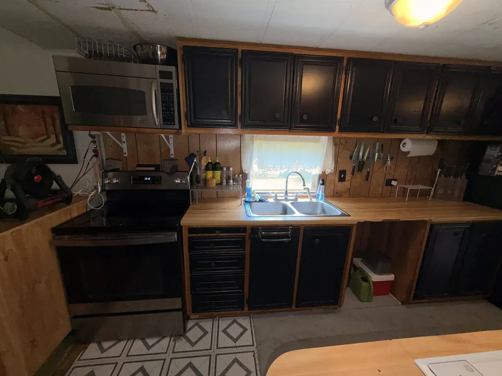 1 South Cranberry Lane Rochester NH 03867