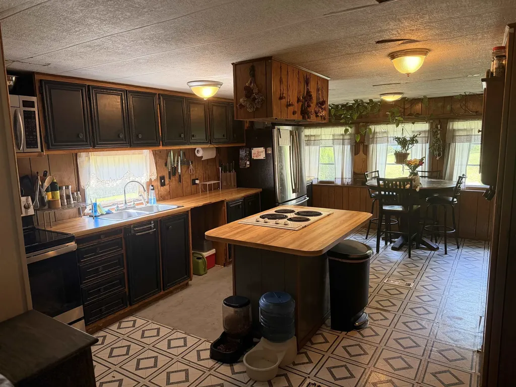1 South Cranberry Lane Rochester NH 03867
