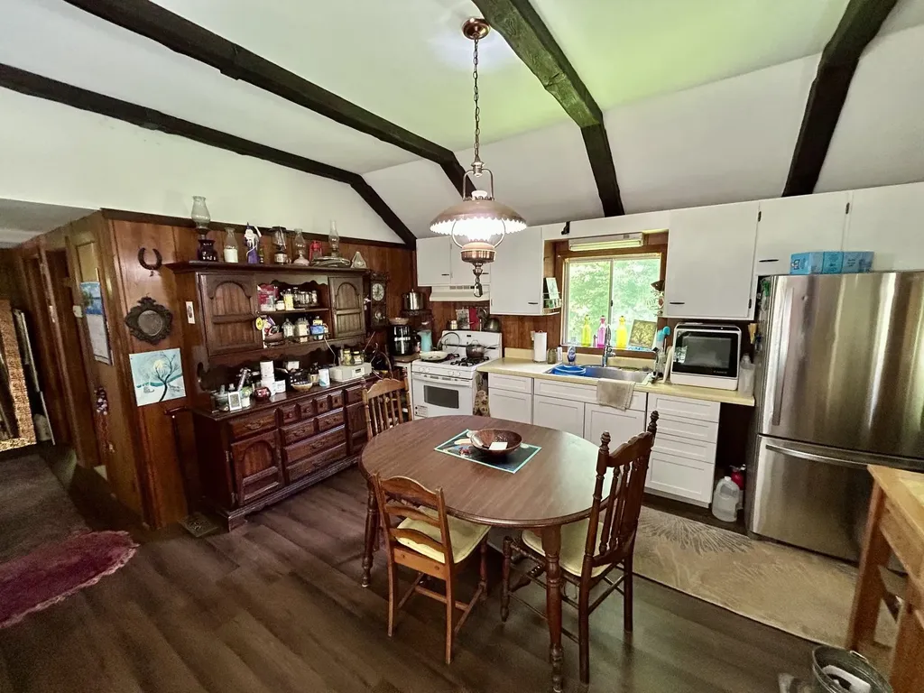 8 Mary White Road Tunbridge VT 05077