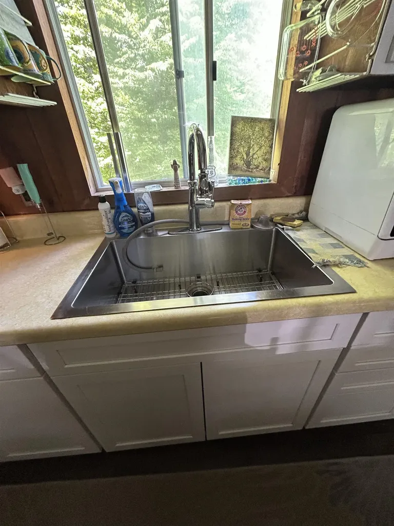 8 Mary White Road Tunbridge VT 05077