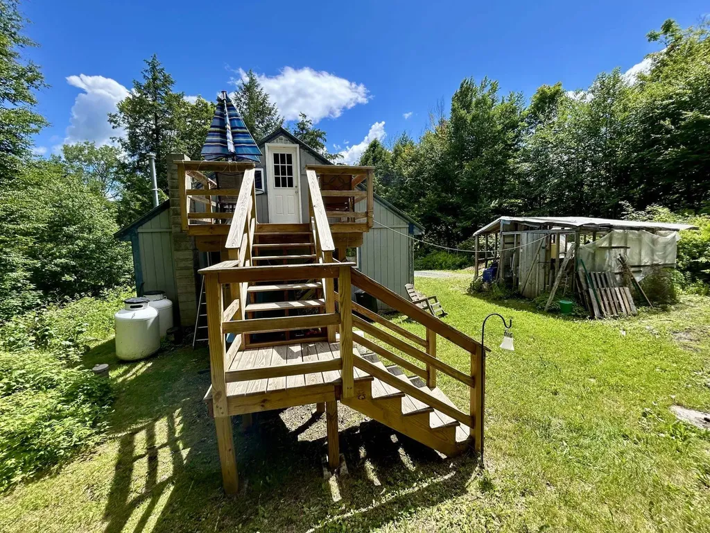 8 Mary White Road Tunbridge VT 05077