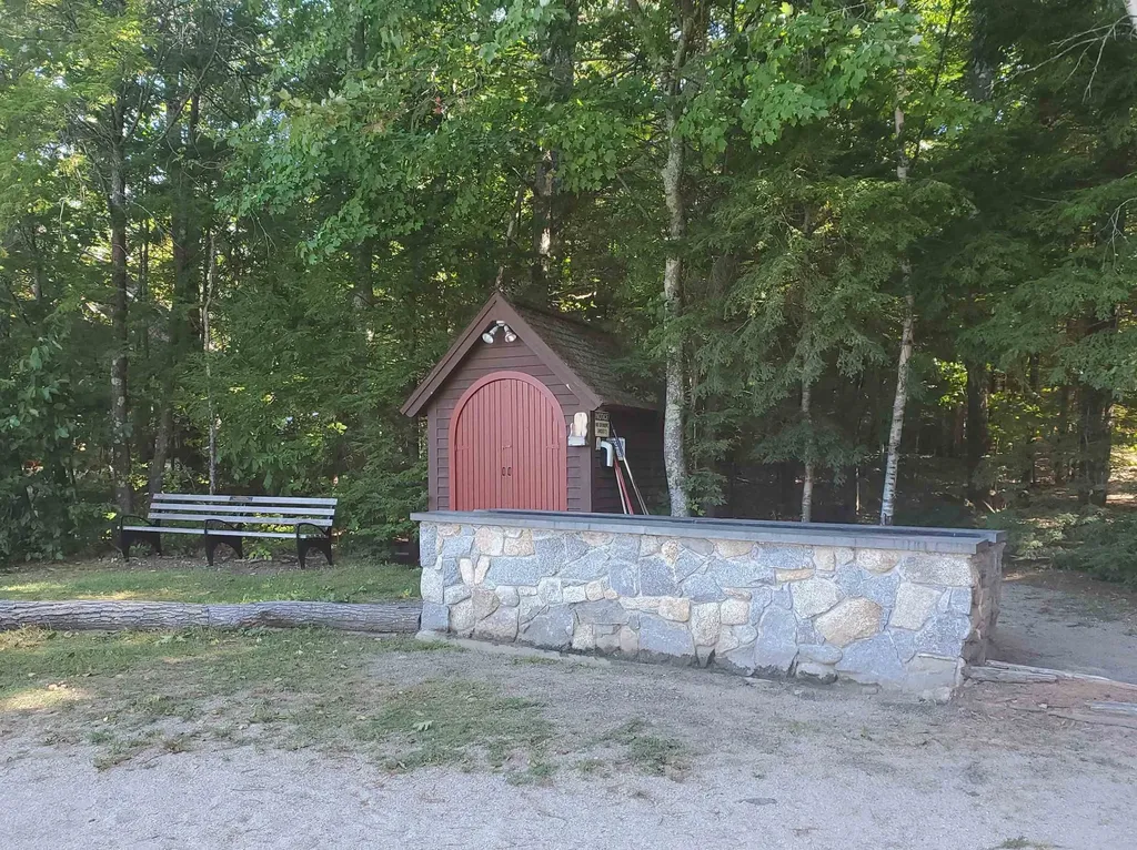 11 Senna Way Moultonborough NH 03254