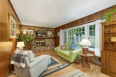 2 Glendale Road North Hampton NH 03862