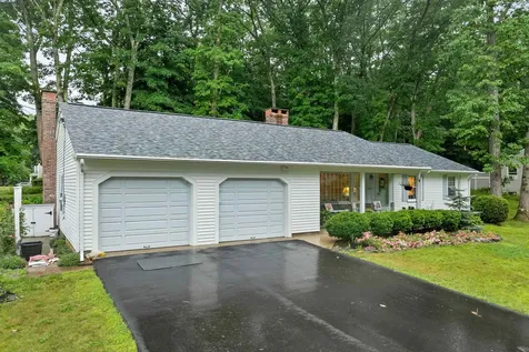 2 Glendale Road North Hampton NH 03862