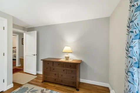 2 Glendale Road North Hampton NH 03862