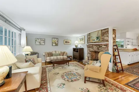 2 Glendale Road North Hampton NH 03862