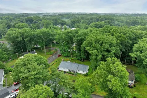 2 Glendale Road North Hampton NH 03862