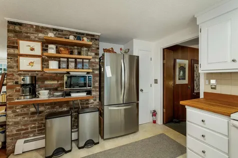 2 Glendale Road North Hampton NH 03862