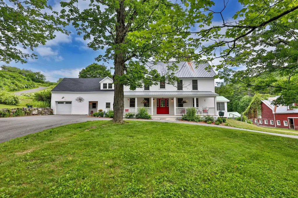 35 Theron Fisher Road Grafton VT 05146