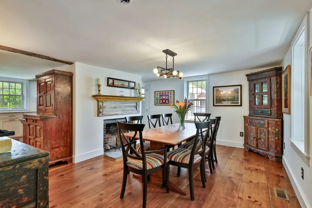 35 Theron Fisher Road Grafton VT 05146