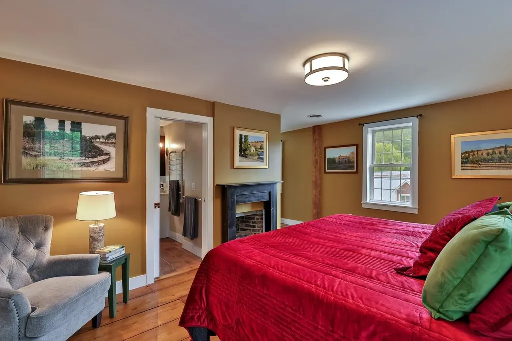 35 Theron Fisher Road Grafton VT 05146