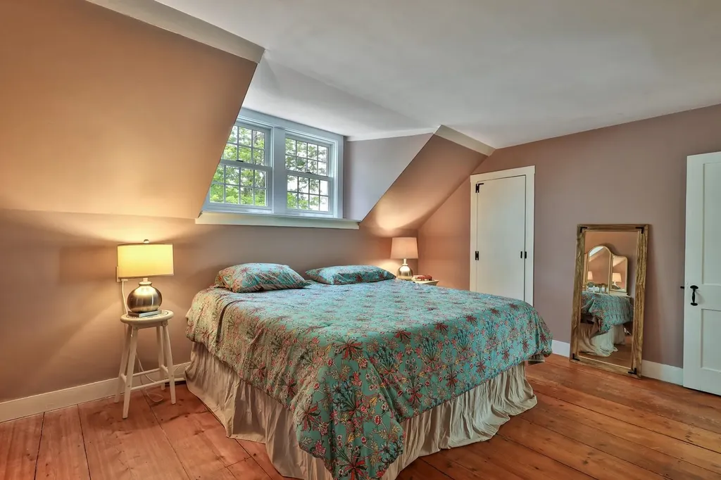 35 Theron Fisher Road Grafton VT 05146