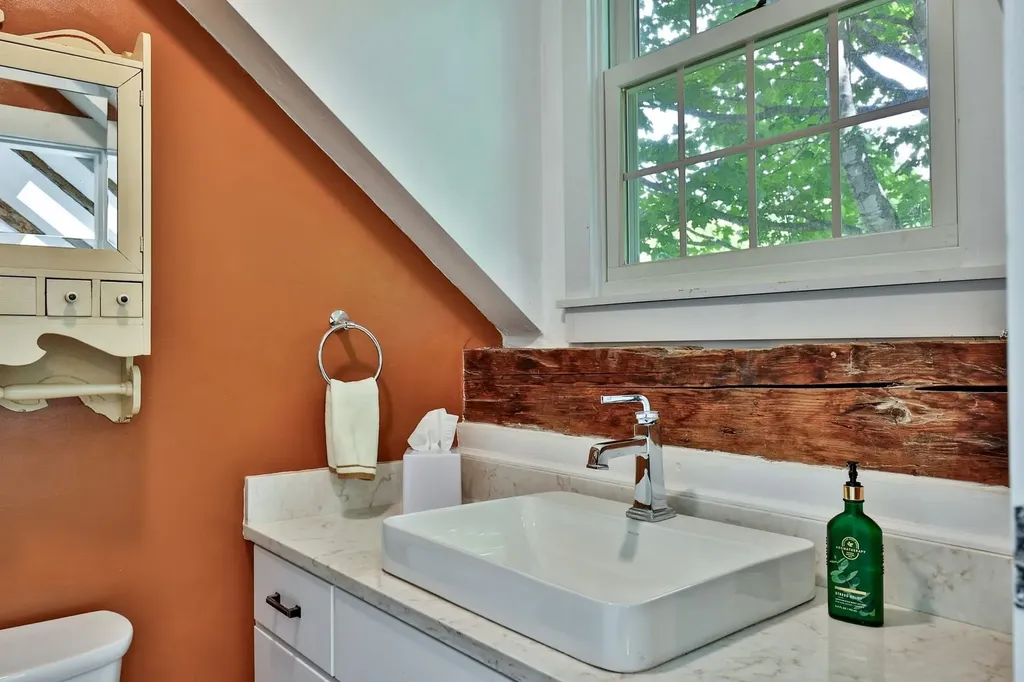 35 Theron Fisher Road Grafton VT 05146