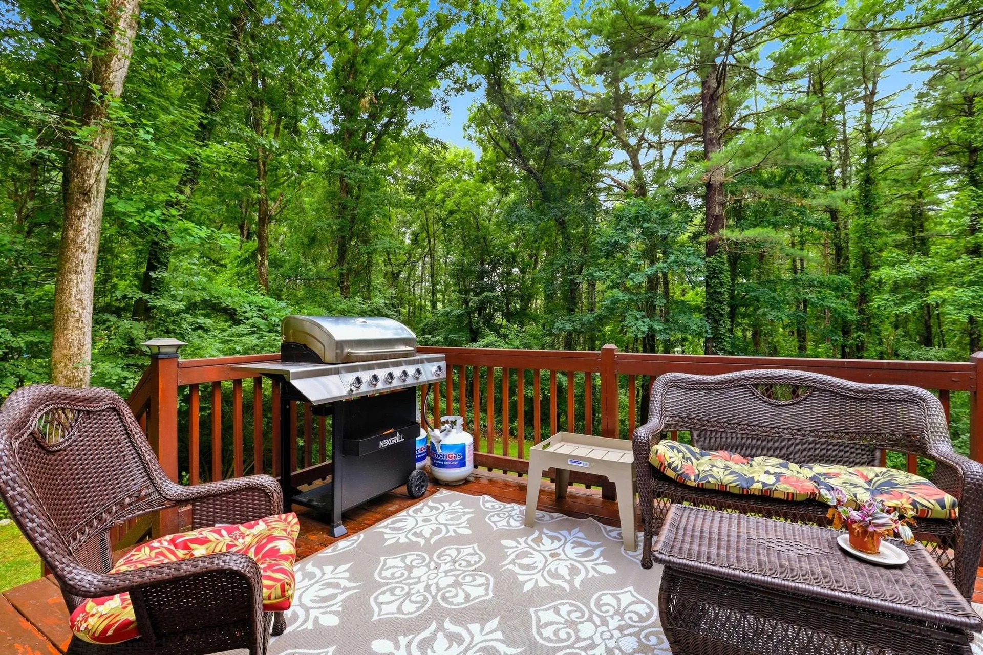 9 King Edward Drive Londonderry NH 03053