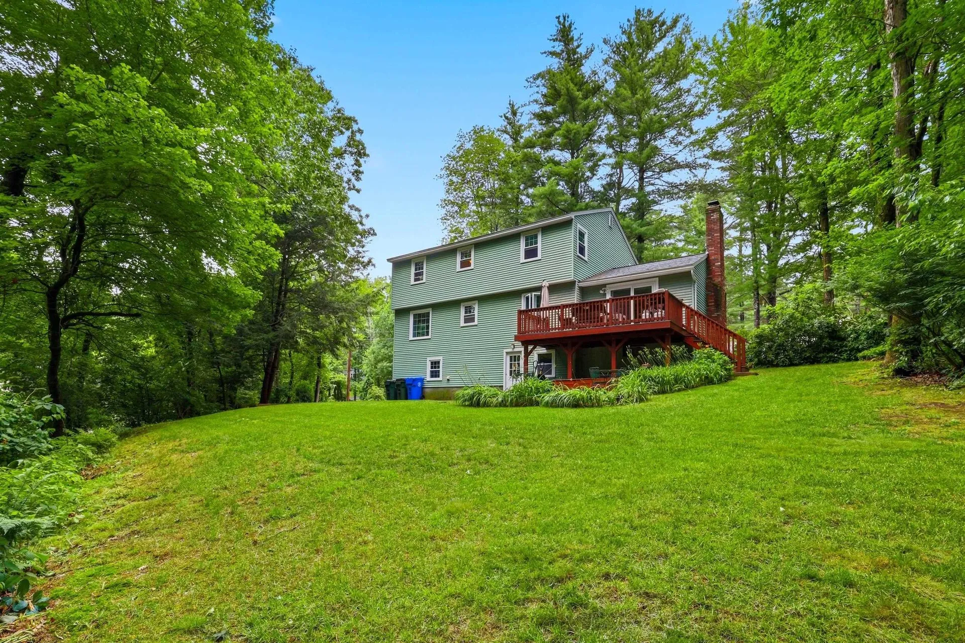 9 King Edward Drive Londonderry NH 03053