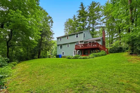 9 King Edward Drive Londonderry NH 03053