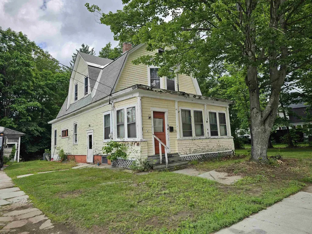 43 Woodland Street Claremont NH 03743