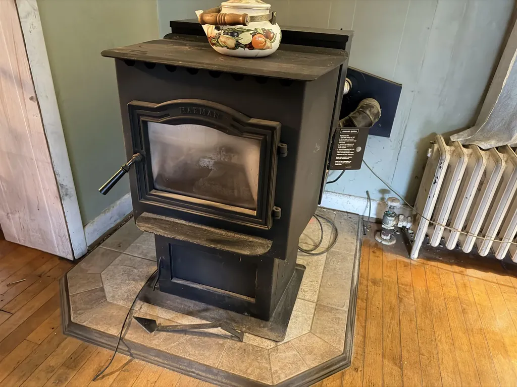 43 Woodland Street Claremont NH 03743