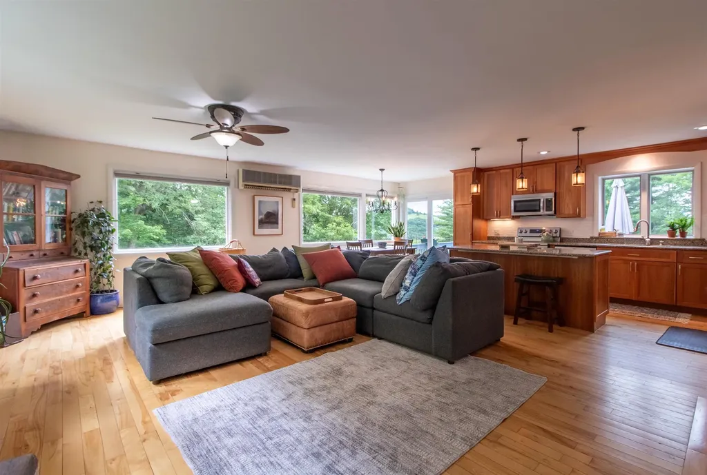261 Rocky Ridge Road St. Johnsbury VT 05819